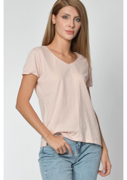 Yaka ve Kolu Detaylı Tişört - Pembe Pembe - M
