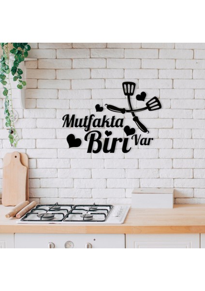 Gift Mutfakta Biri Var Ahşap Duvar Yazısı-6