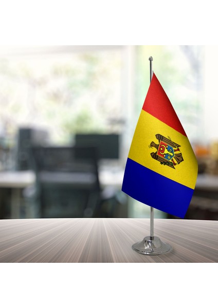 Moldova Masa Bayrağı Direksiz 15 x 22,5 cm