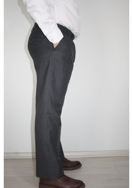 Erkek Gri Geniş Kesim Tek Pileli Kumaş Pantolon fiyatları
