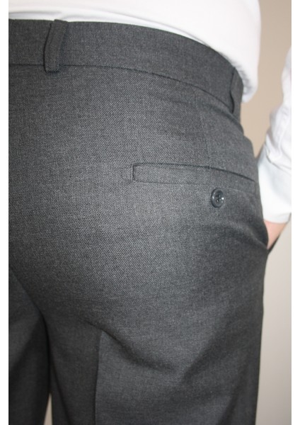 Erkek Gri Geniş Kesim Tek Pileli Kumaş Pantolon indirimleri