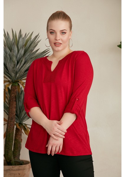 Yaka ve Kol Detaylı Bordo Büyük Beden Bluz