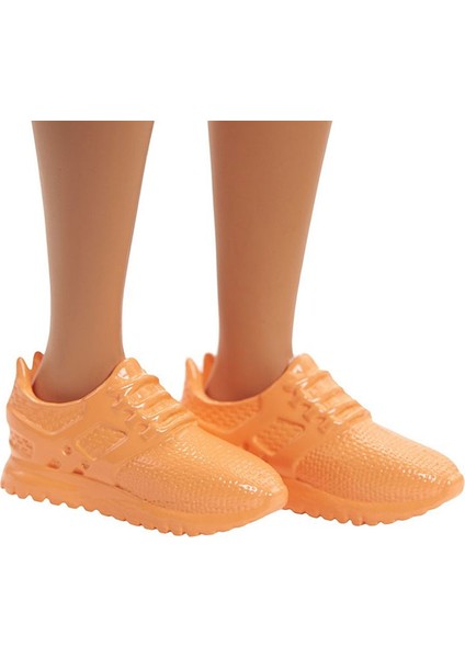 Büyüleyici Parti Bebekleri Çizgi Desenli Elbiseli GHW61 fiyatları