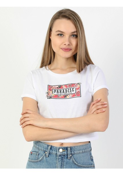 Slim Fit Bisiklet Yaka Kadın Beyaz Kısa Kol Tişört