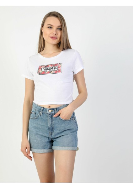 Slim Fit Bisiklet Yaka Kadın Beyaz Kısa Kol Tişört modelleri