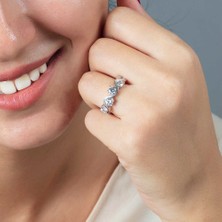 Tesbihane Starlight Diamond Pırlanta Montür Asimetrik 925 Ayar Gümüş Kadın Beştaş Yüzük