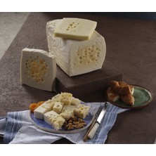 Ünal Çiftliği Manyas Mihaliç Peyniri Az Tuzlu (1 Kg'lık Paket)