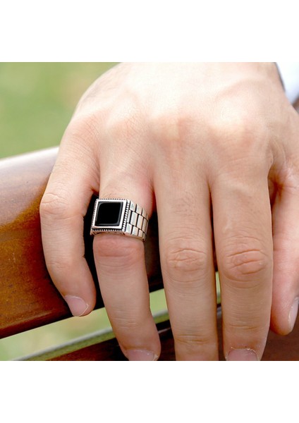 Simetrik Desenli Siyah Oniks Taşlı 925 Ayar Gümüş Erkek Yüzük fırsatları