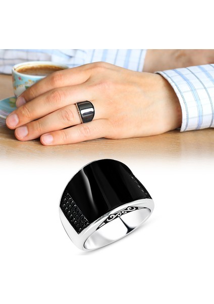 Zirkon Taş İşlemeliSiyah Bombeli Oniks Taşlı 925 Ayar Gümüş Erkek Yüzük