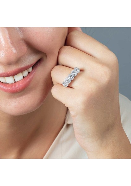 Starlight Diamond Pırlanta Montür Elit Tasarım 925 Ayar Gümüş Kadın Beştaş Yüzük modelleri