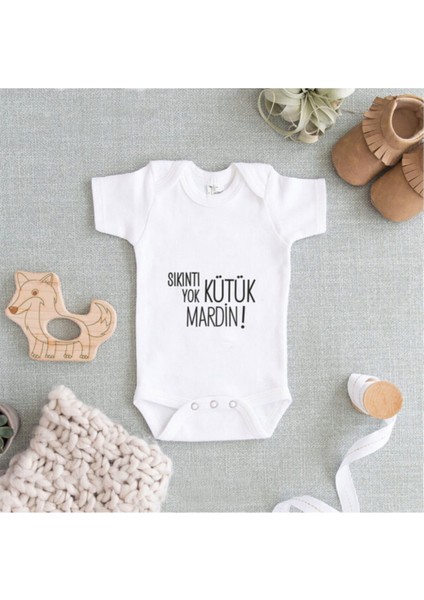 Unisex Beyaz Baskılı Zıbın