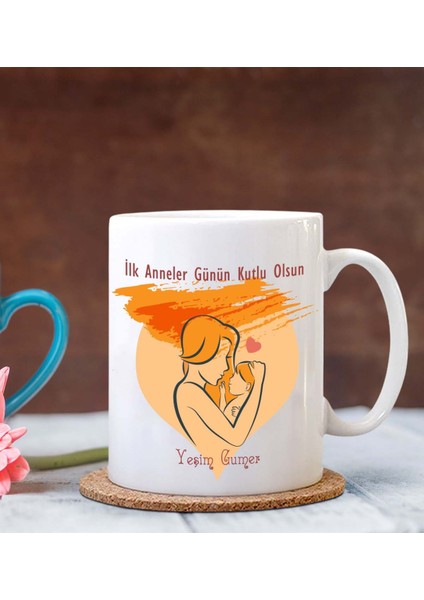 Kişiye Özel Ilk Anneler Günün Kutlu Olsun 3 Tasarımlı Beyaz Kupa