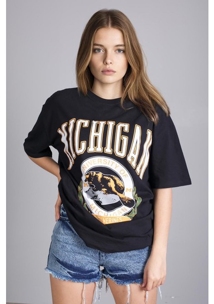 Mad Girls Siyah Baskılı Tişört MG1127