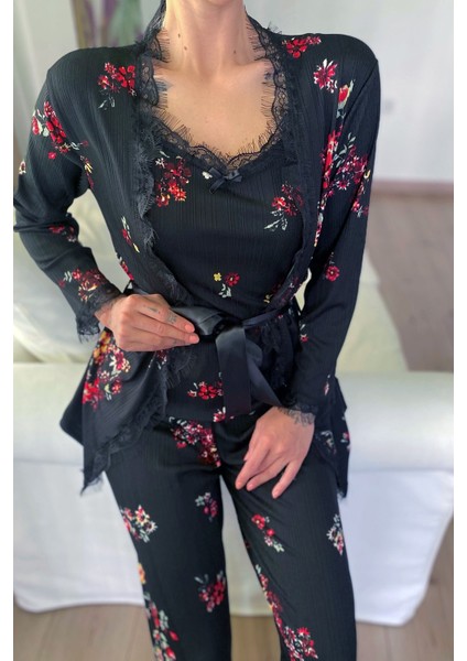 Çiçek Desenli Sabahlıklı Pegasus Pijama Takımı