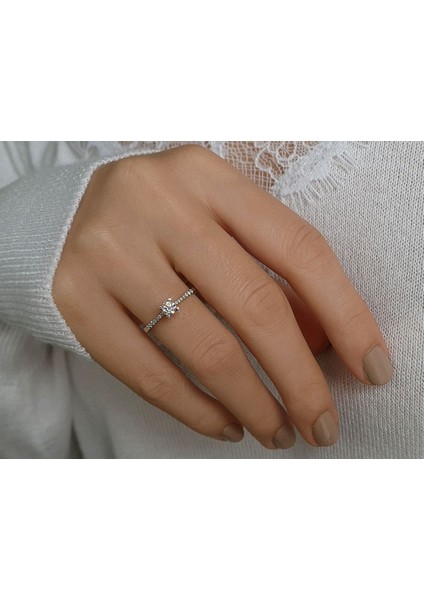 0.34 Ct. Pırlanta Tektaş Yüzük 0417R0157 fırsatları