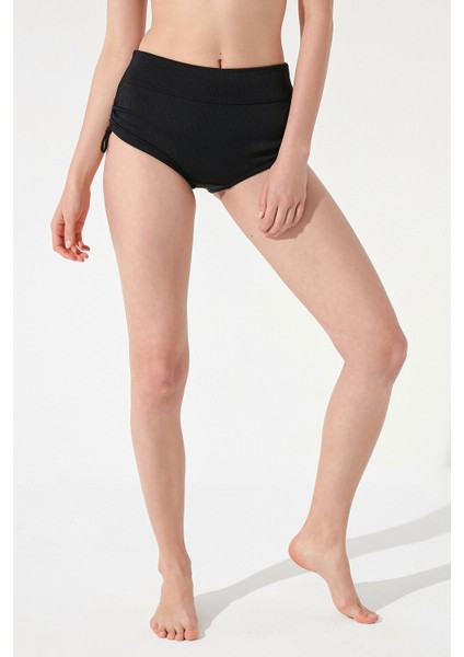 Siyah Hola Sport Short fiyatları
