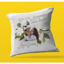 Armağan Zengini Kişiye Özel Çiçek Çerçeveli Fotoğraf 3 Temalı | Saten Kare Yastık