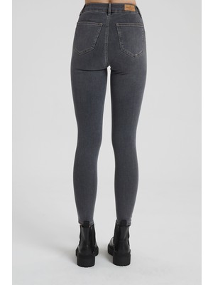 Cross Jeans JANIE Gri Yüksek Bel Önü Cepsiz Jegging Jean Pantolon C 4520-009