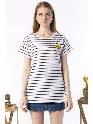 Qivi Kadın Oversize Papatya Nakış Işlemeli Çizgili Tshirt