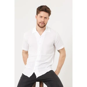 Erkek Slim Fit Keten Apaş Yaka Kısa Kollu Gömlek Beyaz