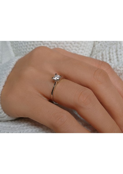 E Renk 0,37 Karat Pırlanta Tektaş Yüzük 0417R0161 indirimleri