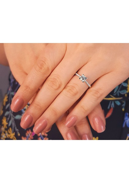 D Renk Toplam 0,64 Karat Pırlanta Tektaş Yüzük 0417R0185 fırsatları