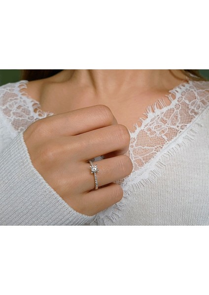 F Renk Toplam 0,39 Karat Pırlanta Tektaş Yüzük 0417R0205 fırsatları