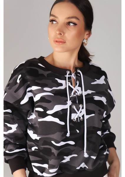 Sweetness Kadın Kamuflaj Desenli Önü Bağcıklı Oversize Sweatshirt fiyatları