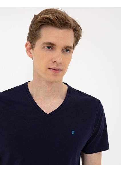Erkek Lacivert Slim Fit Basic V Yaka Tişört 50239846-VR033
