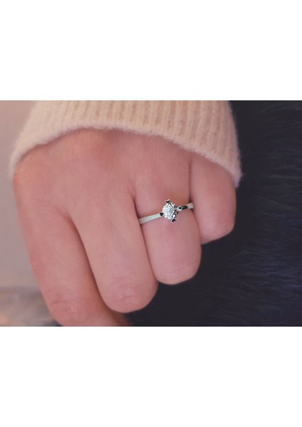 0,30 Karat Görünümlü Pırlanta Tektaş Yüzük 0417R0240 fırsatları
