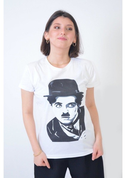 8772 Charlie Chaplin Baskılı T-Shirt