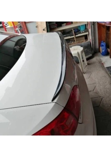 Spoiler Volkswagen Jetta Bagaj Üzeri Çıta Spoiler Pianoblack 120 fırsatları
