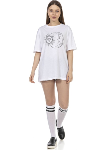 Kadın Oversize Moon & Sun Baskılı Tshirt