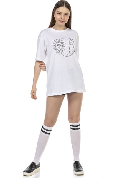 Kadın Oversize Moon & Sun Baskılı Tshirt fiyatları