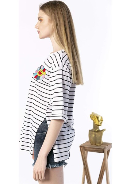 Kadın Oversize Papatya Nakış Işlemeli Çizgili Tshirt fiyatları