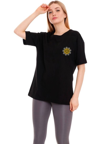 Kadın Oversize Papatya Nakış Işlemeli Tshirt