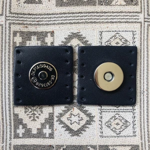 Alfa Tasarım Atölyesi Gümüş Mıknatıslı Kare Hakiki Deri Çanta Çıtçıtı