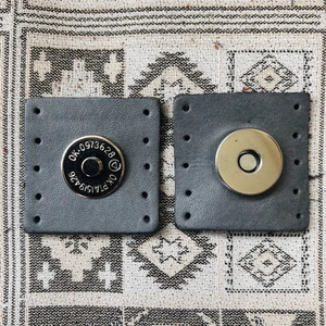 Alfa Tasarım Atölyesi Gümüş Mıknatıslı Kare Hakiki Deri Çanta Çıtçıtı