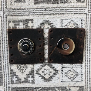 Alfa Tasarım Atölyesi Gümüş Mıknatıslı Kare Hakiki Deri Çanta Çıtçıtı