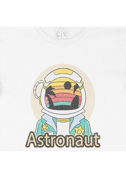 Astronot Uzayda Yazılı Tişört