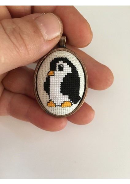 Penguen Işlemeli Kanaviçe Kolye fiyatları