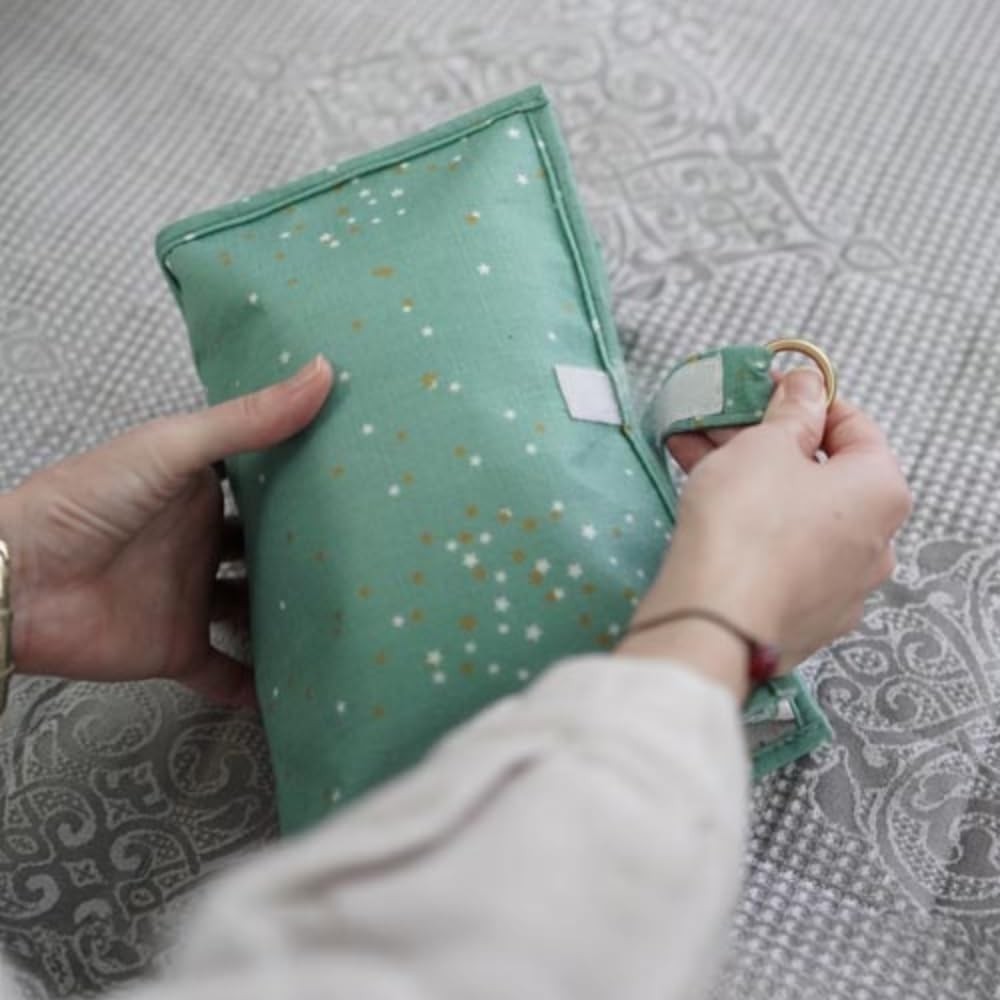 Aesco Katlanabilir Bebek Bakım Çantası, 24×40 Cm, Hafif ve Fonksiyonel, Bebek Bezi & Islak Mendil Düzenleyici, Taşınabilir Seyahat Alt Değiştirme Organizatörü görsel 3