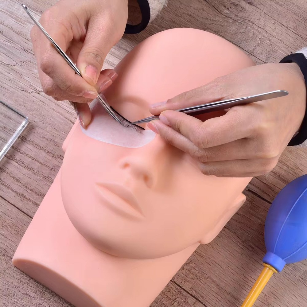 Melonika Makyaj + Ipek Kirpik ve Kaş Için Eğitim Mankeni + Masa Aparatı