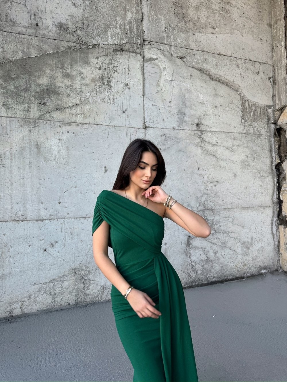 Sindi Moda Ewo Kuyruklu Tek Omuz Abiye görsel 3