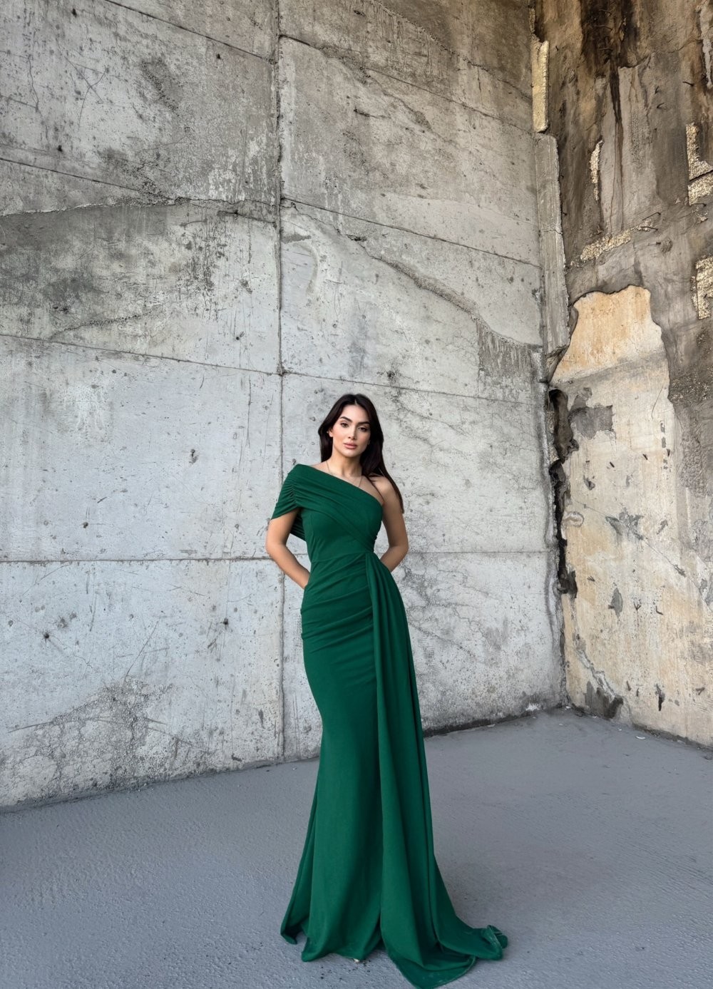 Sindi Moda Ewo Kuyruklu Tek Omuz Abiye görsel 2