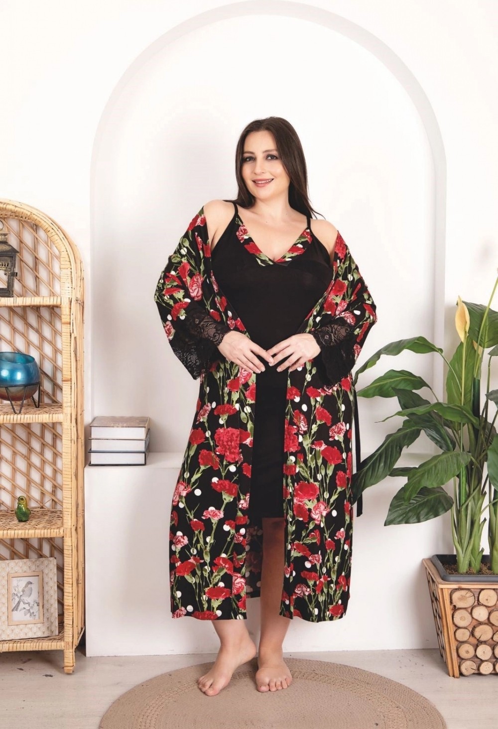 Hace Bazaar Marsilyan- Büyük Beden Kırmızı Çiçek Desenli Dantel Işlemeli 2'li Viskon Siyah Gecelik Sabahlık Takımı