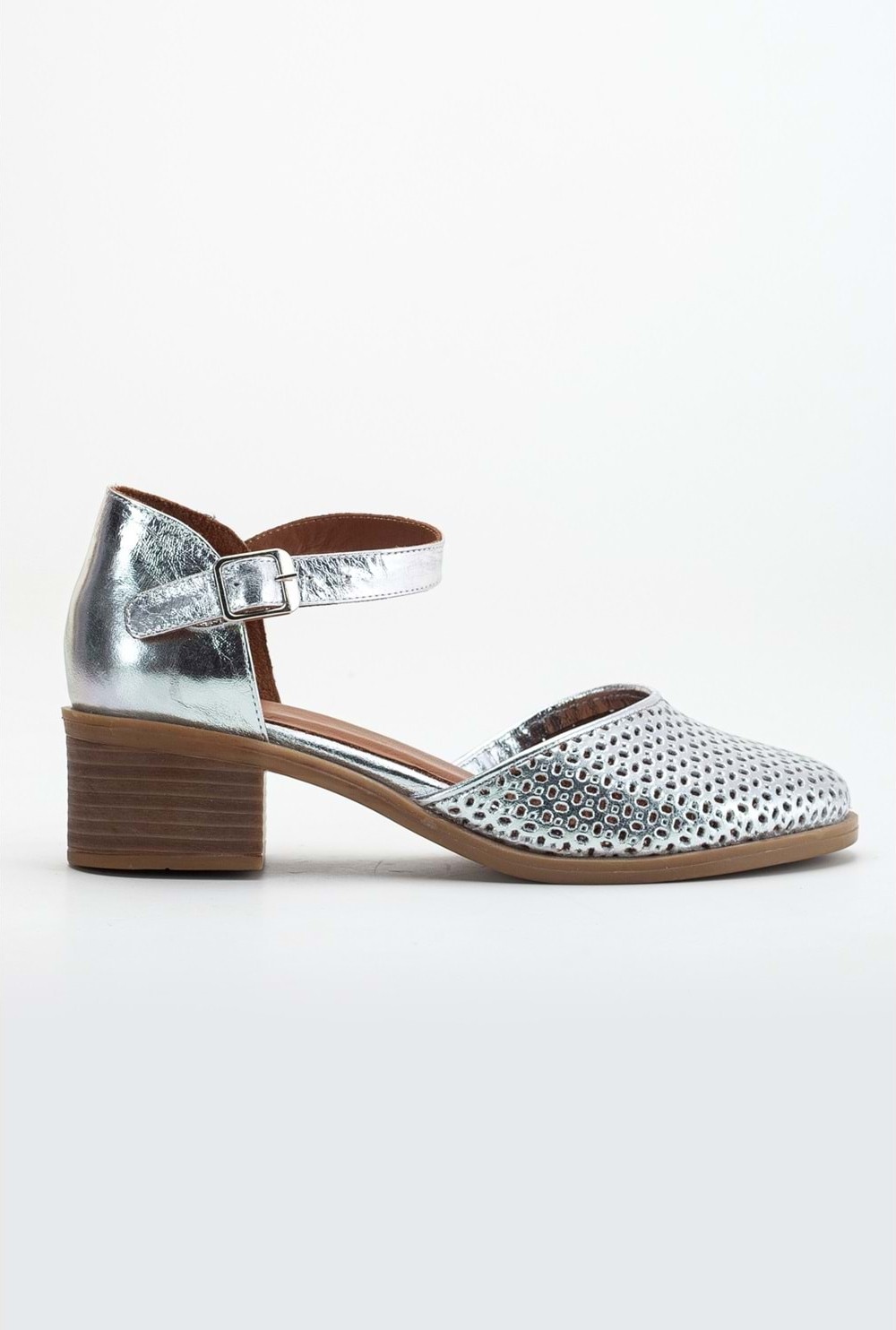 Analin Shoes Kadın Hakiki Deri Burnu Kapalı Delikli Sandalet - Gümüş görsel 3