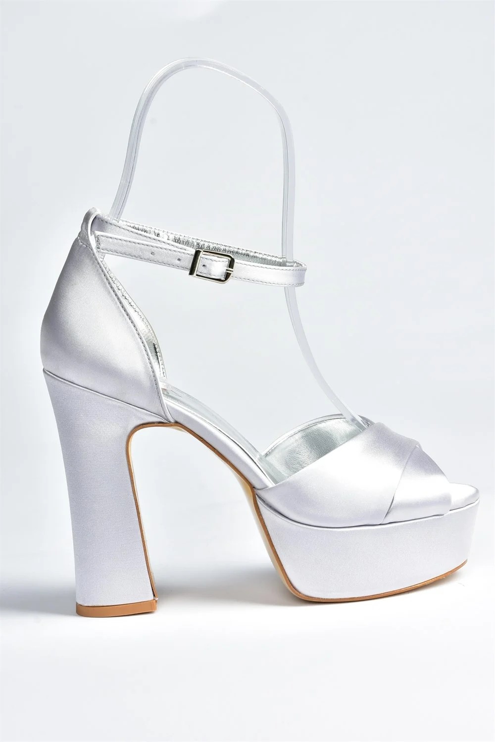 Fox Shoes Gümüş Saten Kumaş Platform Topuklu Kadın Abiye Ayakkabı M348202504 görsel 7