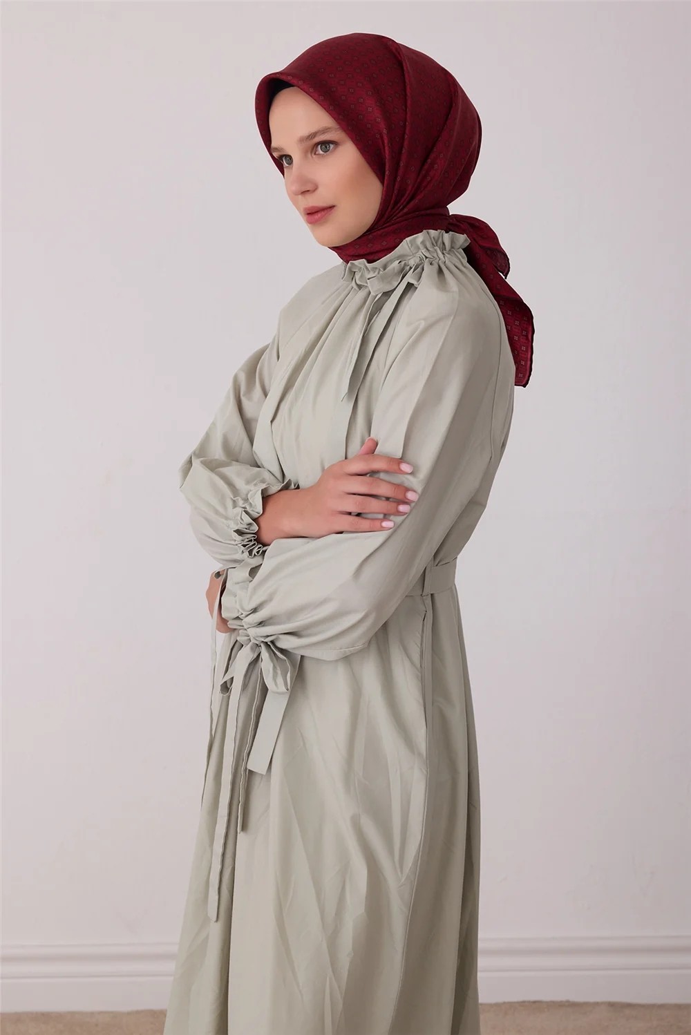 Belli Kırmızı Monogram Desen %100 Twill Ipek Eşarp 4418-55