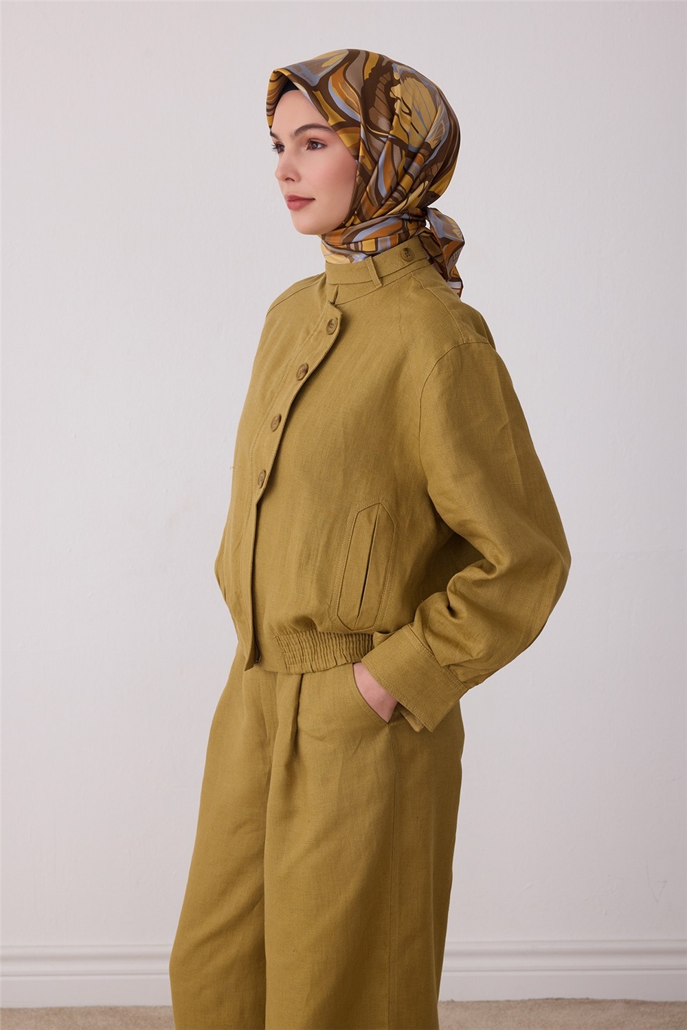 Belli Sarı Soyut Desen %100 Twill Ipek Eşarp 4417-05